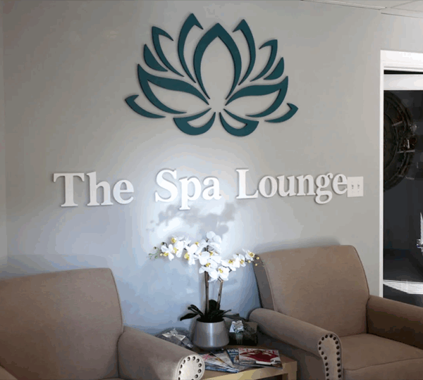 Holladay-spa-lounge-entry