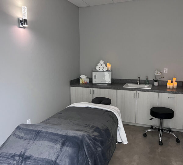 pleasant-grove-massage-room
